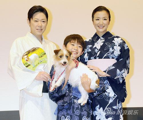 铃木京香参加新片试映会和服装扮性感妩媚(图)